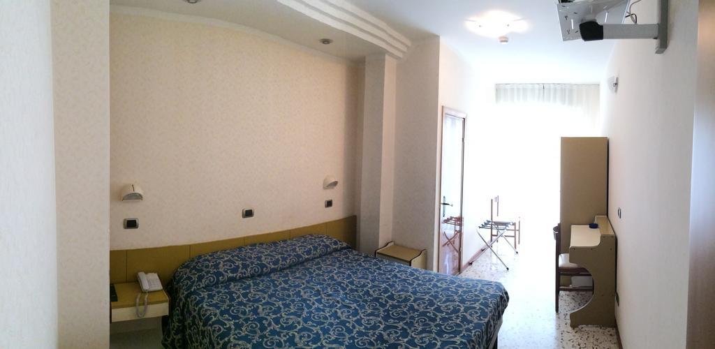 Hotel Royal Misano Adriatico Zimmer foto
